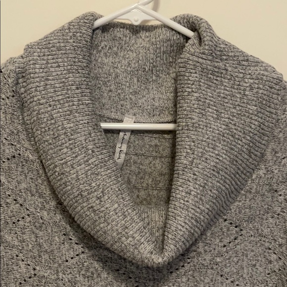 Grey turtleneck sweater - Picture 5 of 10